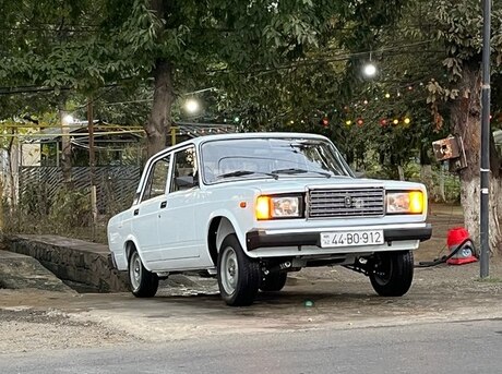 LADA (VAZ) 2107