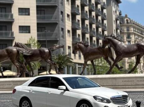 Mercedes E 220