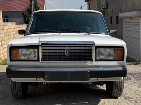 LADA (VAZ) 2107
