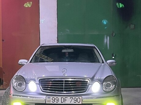 Mercedes E 240