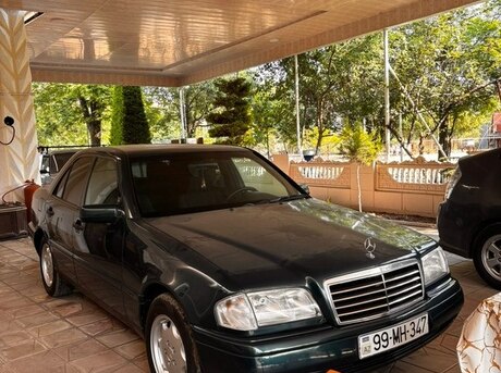 Mercedes C 180