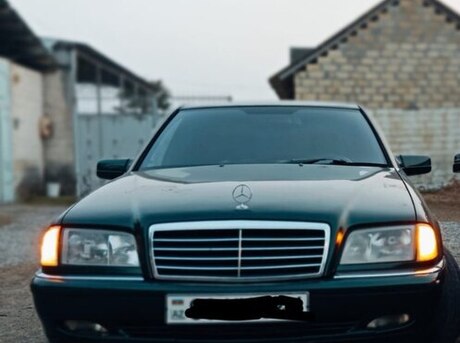 Mercedes C 240