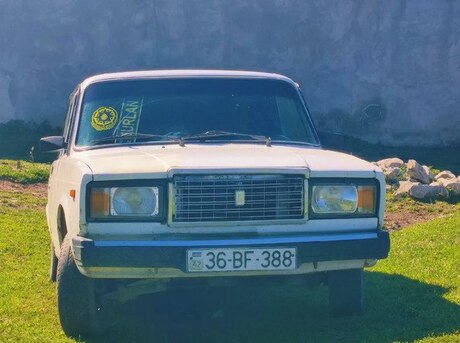 LADA (VAZ) 2107