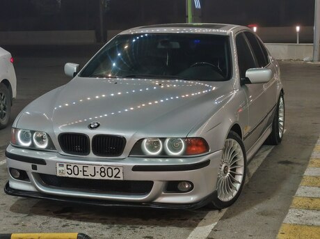 BMW 528