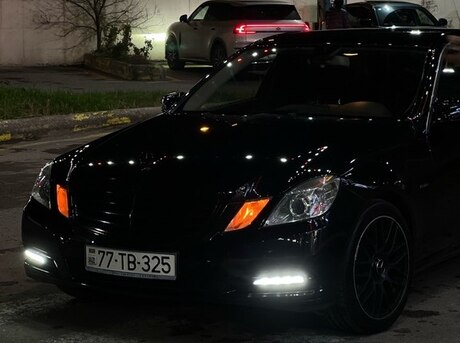 Mercedes E 220