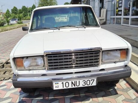 LADA (VAZ) 2107