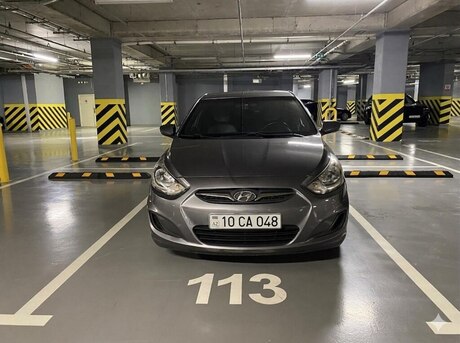 Hyundai Accent