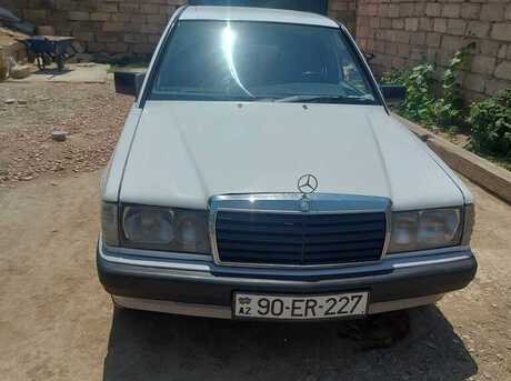 Mercedes 190