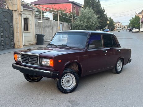 LADA (VAZ) 2107