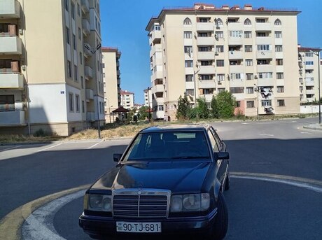 Mercedes 200 E