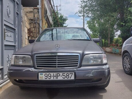 Mercedes C 180