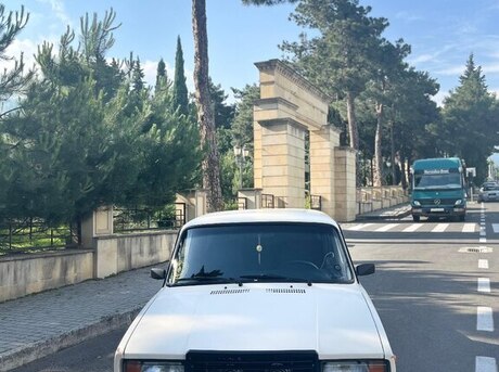 LADA (VAZ) 2107