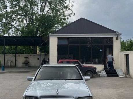 Mercedes C 180