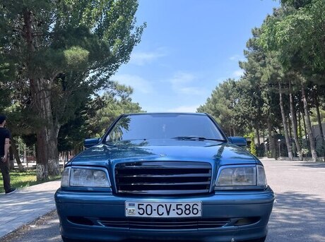 Mercedes C 180