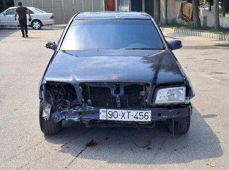 Mercedes C 230