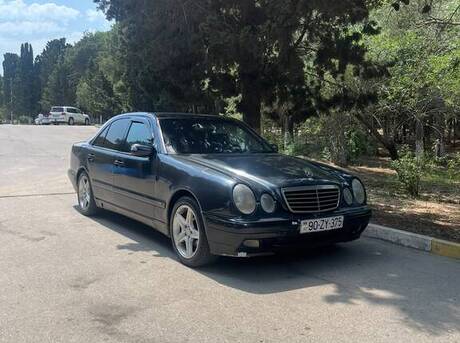 Mercedes E 220