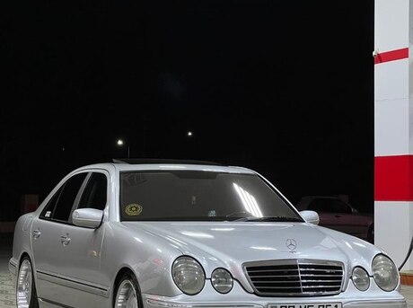 Mercedes E 240
