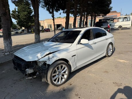 BMW 528