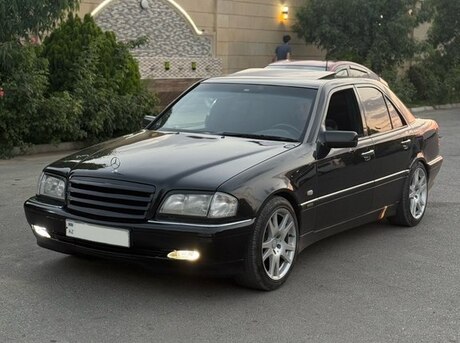 Mercedes C 180