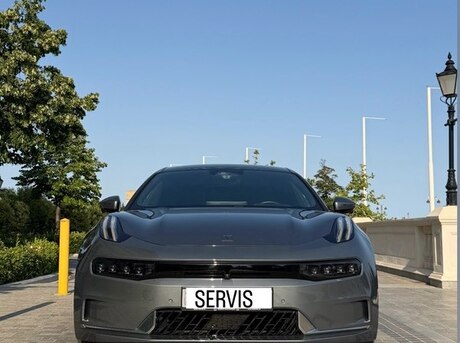 ZEEKR 001