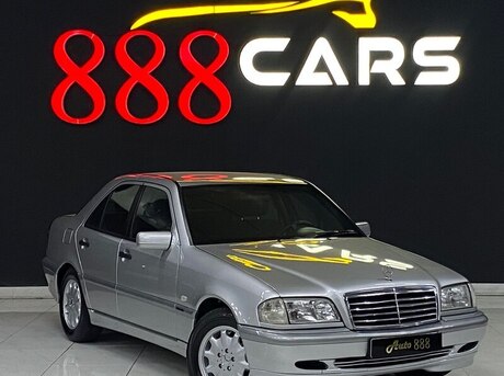 Mercedes C 200