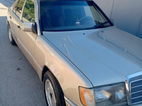 Mercedes 200 D