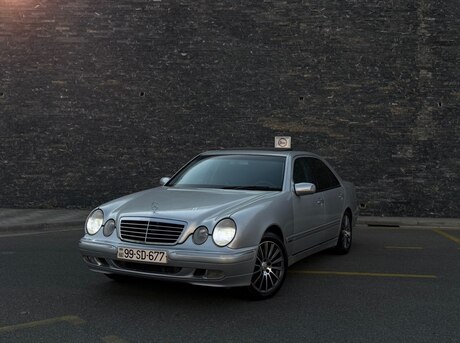Mercedes E 240