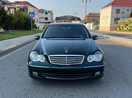 Mercedes C 230