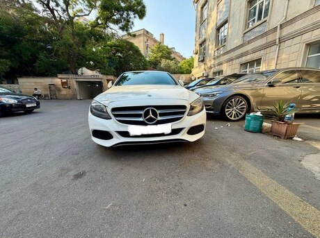 Mercedes C 300