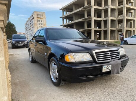 Mercedes C 180