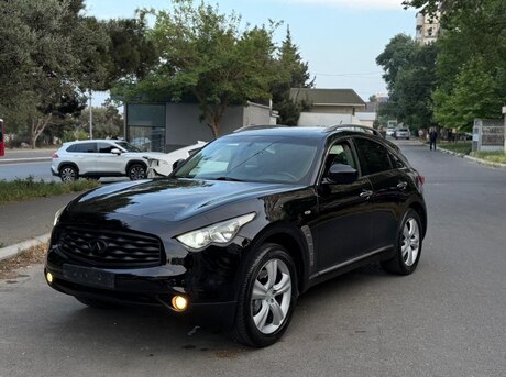 Infiniti FX35