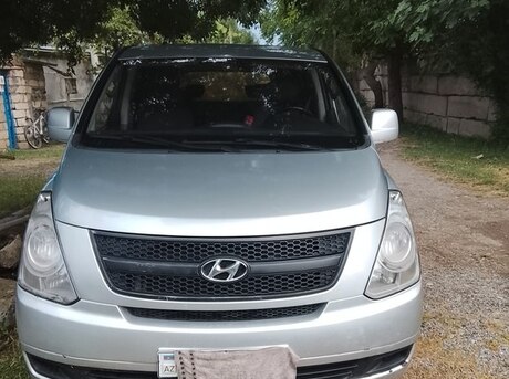 Hyundai H-1
