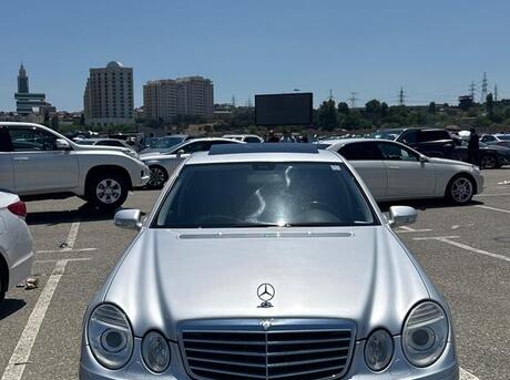 Mercedes E 220