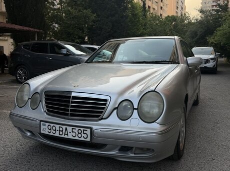 Mercedes E 270