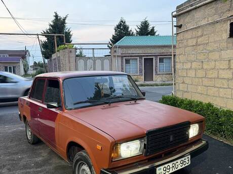 LADA (VAZ) 2107