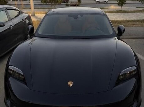 Porsche Taycan Turbo S