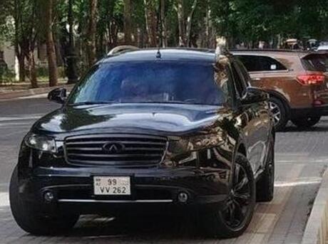 Infiniti FX35