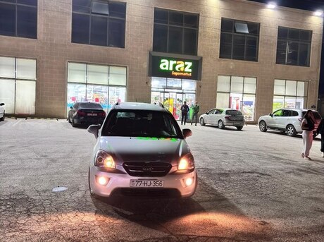Kia Carens