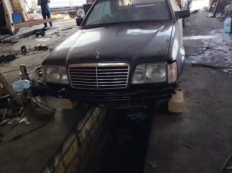 Mercedes E 220