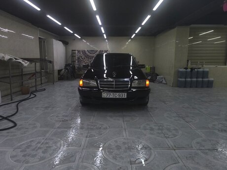 Mercedes C 230