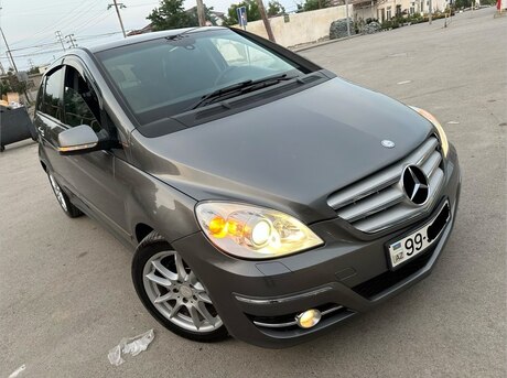 Mercedes B 170