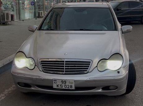 Mercedes C 240