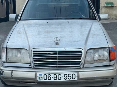 Mercedes 220 E