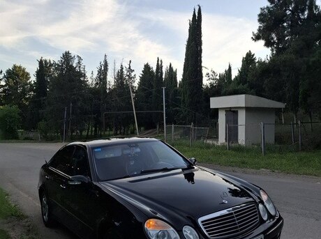 Mercedes E 270