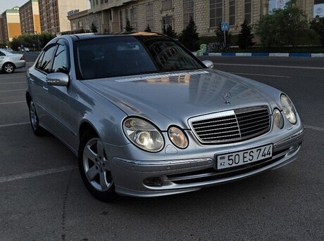 Mercedes E 270