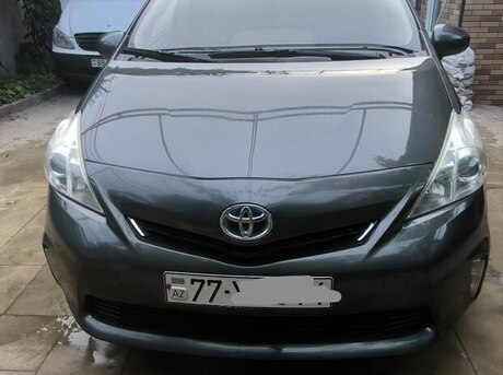 Toyota Prius V