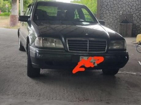 Mercedes C 180