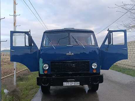 MAZ 5549