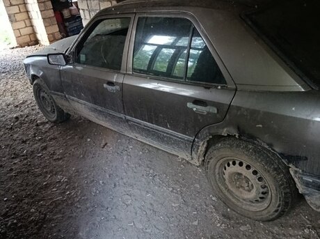 Mercedes 200