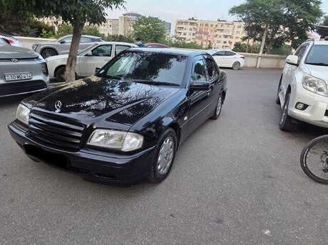 Mercedes C 220
